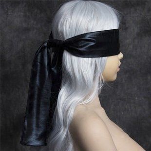 Повязка на глаза глянцевая DS Fetish, 150 см х 7.5 см, черная