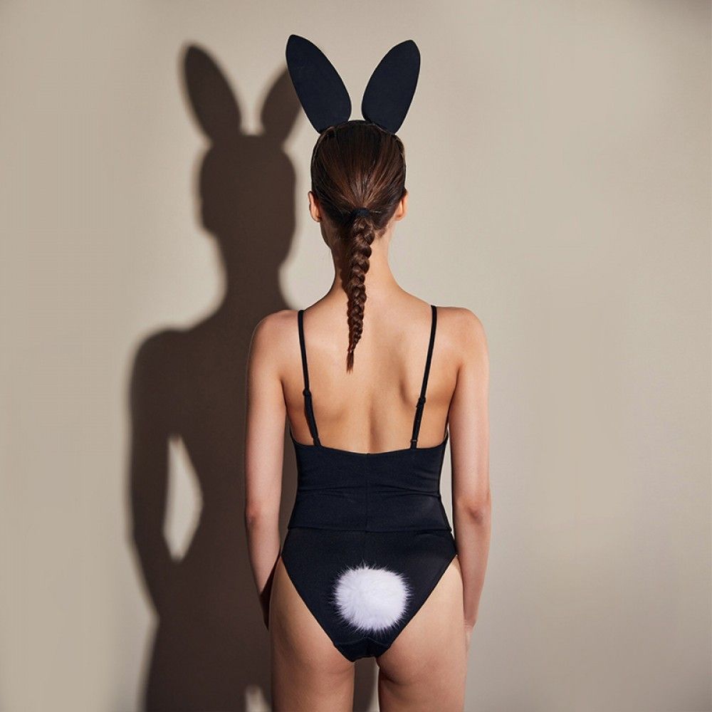 Анальная пробка в виде хвоста кролика Upko Rabbit Fur Bunny Tail Small Butt Plug из кроличьего меха