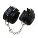 Наручники&nbsp;с&nbsp;уплотнителем Luxury Fetish Rivet and Style BLACK