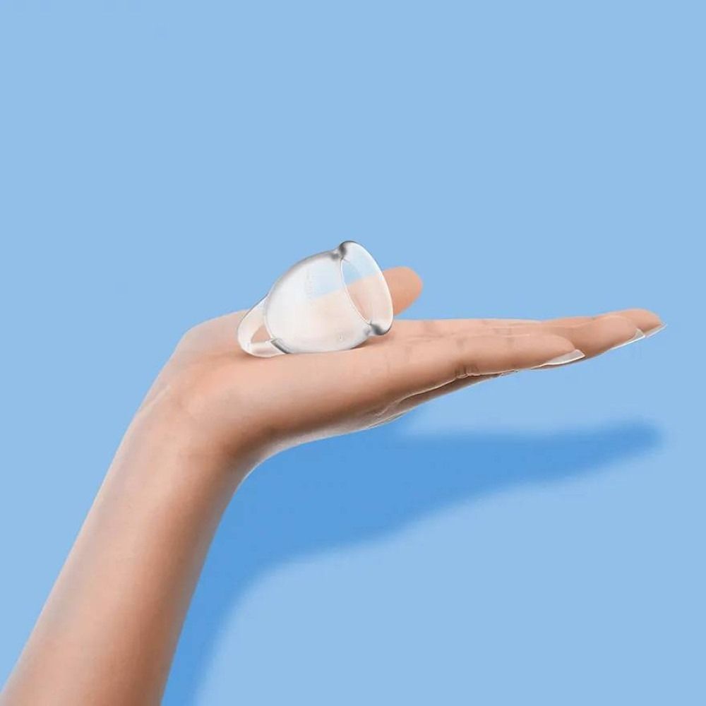Набор менструальных чаш Satisfyer Feel Confident Menstrual Cup 15 мл и 20 мл, прозрачные