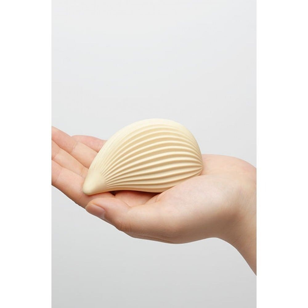 Вибратор для клитора в форме ракушки Iroha+ Kushi от Tenga, медицинский силикон, бежевый