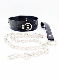 Ошейник с поводком DS Fetish snake skin под кожу змеи черный