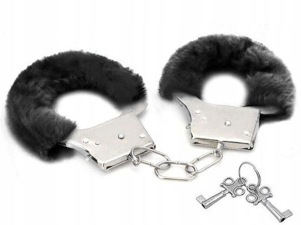 Наручники з хутром Fur Love Cuffs, Black
