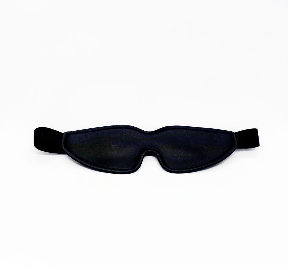 Маска экокожа с вырезом Blindfold, черная