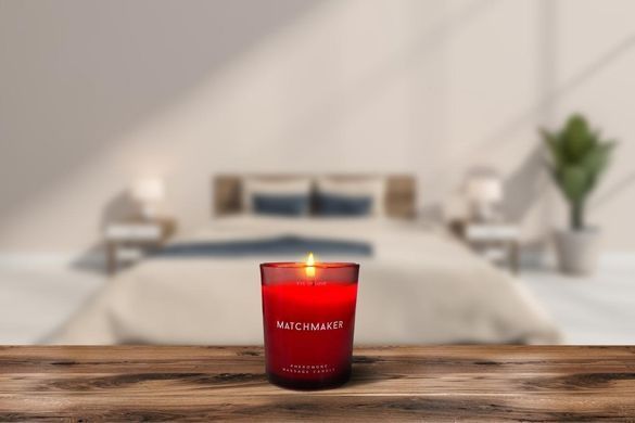Масажна свічка з феромонами Eye Of Love Matchmaker Red Diamond у склянці, червона