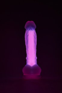 Светящийся фаллоимитатор Dream Toys RADIANT SOFT SILICONE GLOW IN THE DARK DILDO LARGE PINK