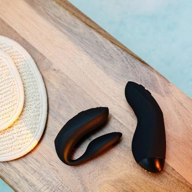 Вибратор для пар We-Vibe Chorus Pro Satin Blackс пультом и приложением, черный