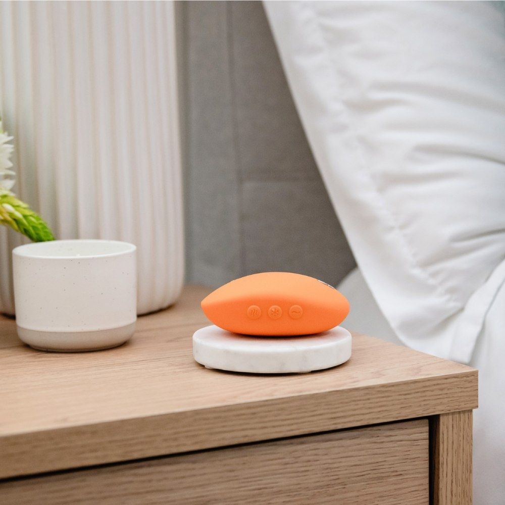 Кліторальний вібратор We-Vibe Temp Tangerine з функцією нагрівання та охолодження, помаранчевий