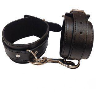 Наручники DS Fetish шкірозамінник, чорні
